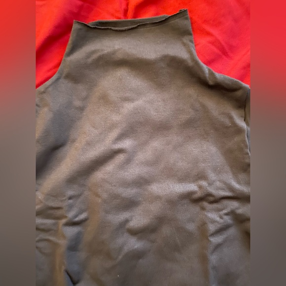 Skims essential mock neck long sleeve bodysuit s/m - Picture 8 of 12